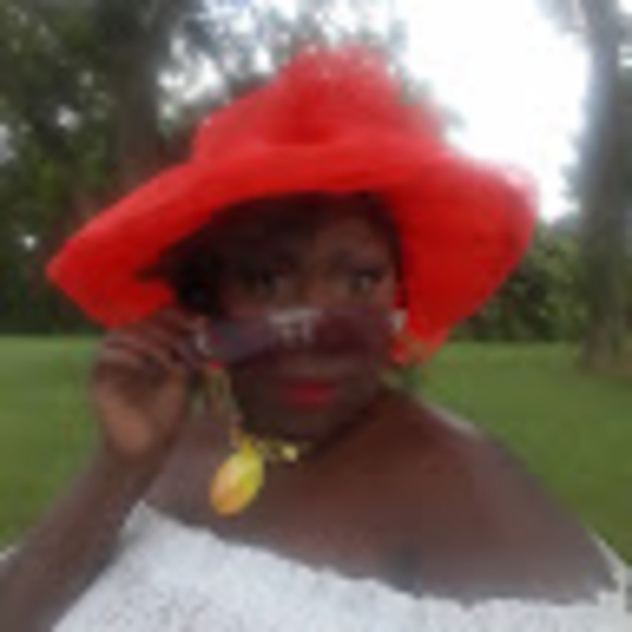 Meet your Posher, Juanita - Picture 1 of 1